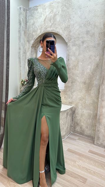 Haki Göğsü İşlemeli Vatkalı Abiye Elbise