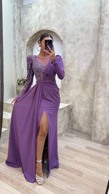 Lilas Poitrine Brodée Robe de soirée rembourrée en satin