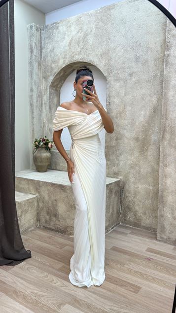White Shoulder Detail Pleated Design Satin Evening Dress