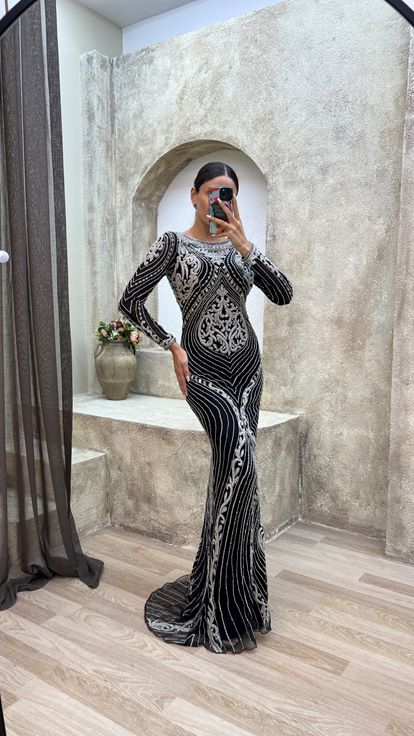 Vestido de noche blanco de diseñador con bordados personalizados