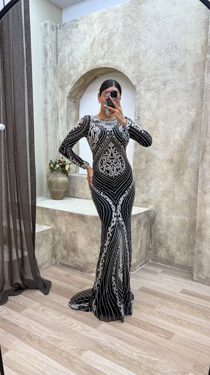 Vestido de noche blanco de diseñador con bordados personalizados