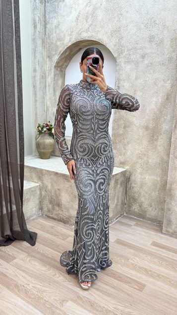 Abito da sera grigio speciale ricamato design