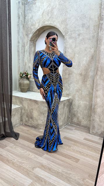 Saks Waist Detail Special Embroidered Design Evening Dress