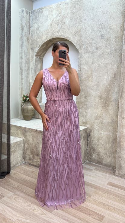 Lila Göğüs Detay İşlemeli Büyük Beden Abiye Elbise