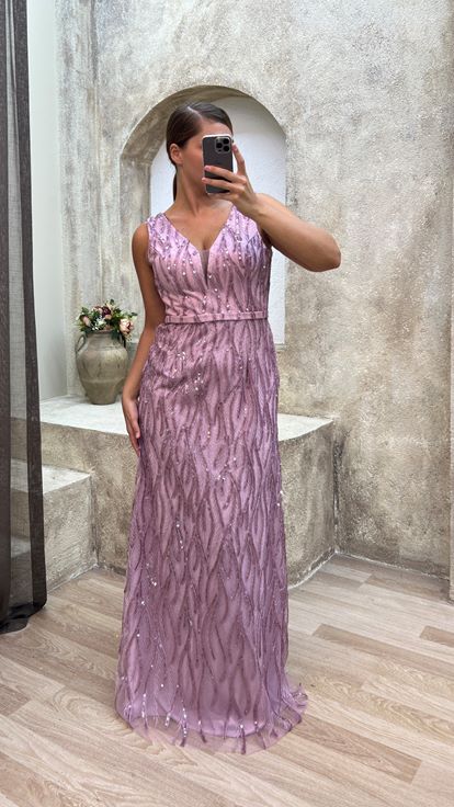 Lila Göğüs Detay İşlemeli Büyük Beden Abiye Elbise