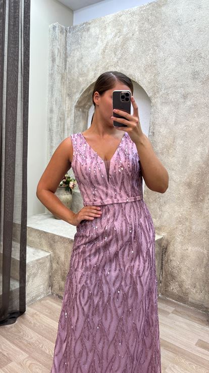 Lila Göğüs Detay İşlemeli Büyük Beden Abiye Elbise