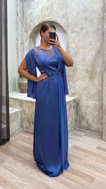 Detalle De Cintura Índigo Vestido De Noche Bordado De Cintura Y Hombros