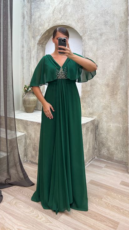 Emerald Green V-Neck Back Detailed Chest Embroidered Design Plus Size Evening Dress