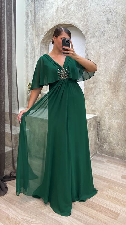 Emerald Green V-Neck Back Detailed Chest Embroidered Design Plus Size Evening Dress