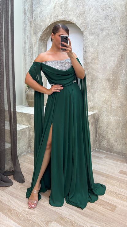 Vestido de noche de talla grande bordado en el pecho sin tirantes esmeralda