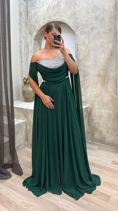 Vestido de noche de talla grande bordado en el pecho sin tirantes esmeralda
