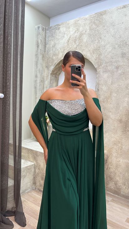 Vestido de noche de talla grande bordado en el pecho sin tirantes esmeralda