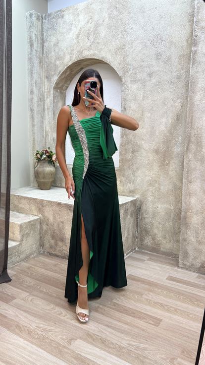Yeşil Tek Kol Beli Drapeli İşlemeli Abiye Elbise