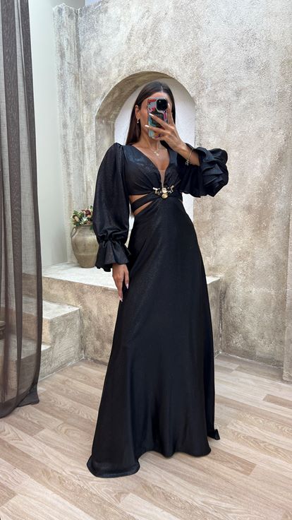 فستان سهرة أسود بأكمام بالون وتفاصيل دانتيل خلفية