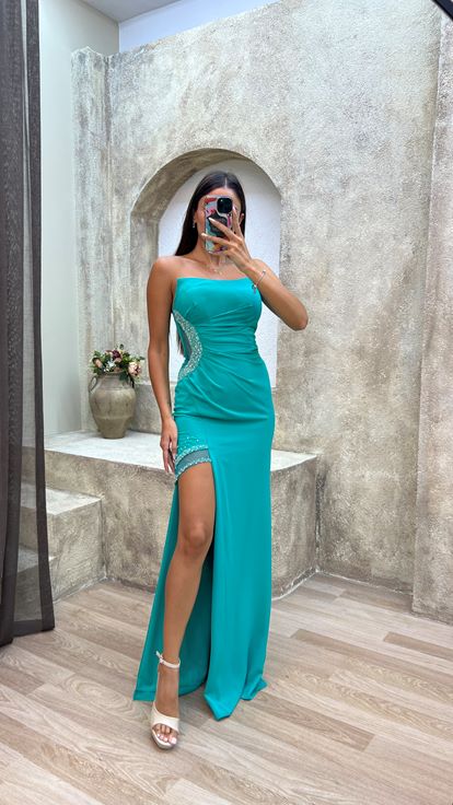 Vestido de noche bordado en la cintura palabra de honor verde menta