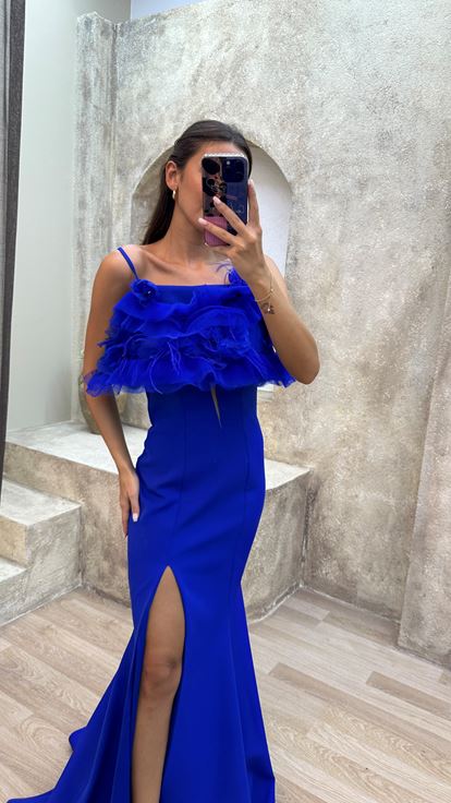 Saks İp Askılı Göğsü Tül Detay Abiye Elbise