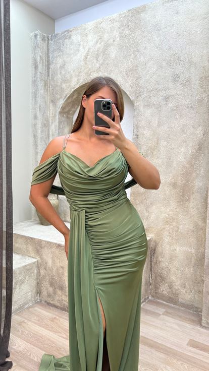 Haki Sırtı Çapraz Büzgülü Büyük Beden Abiye Elbise