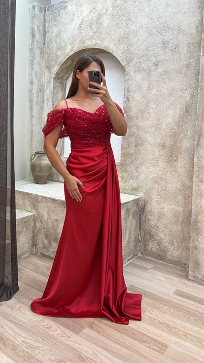 Red Strappy Sequin Detail Satin Plus Size Evening Dress