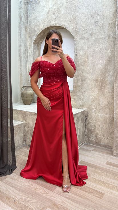 Red Strappy Sequin Detail Satin Plus Size Evening Dress