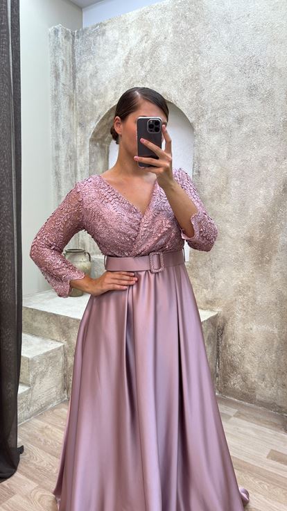 Powder Chest ricamato cinturato raso abito da sera