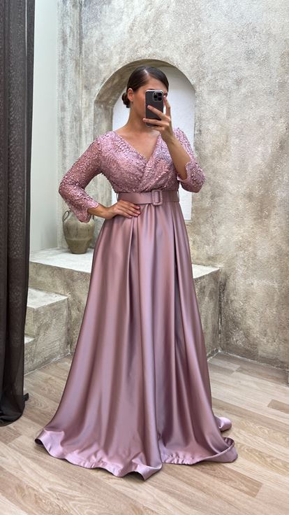 Powder Chest ricamato cinturato raso abito da sera