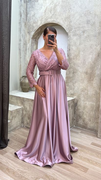 Powder Chest ricamato cinturato raso abito da sera