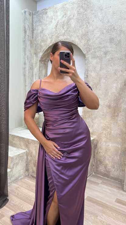 Corda Prugna Cinturino Manica Dettaglio Coulisse Raso Abito da sera