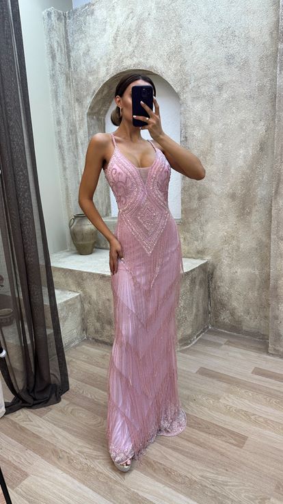 Pembe İp Askılı Sırt Detay Özel İşlemeli Tasarım Abiye Elbise