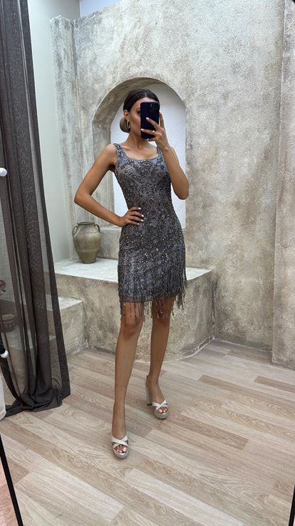 Anthracite Robe spéciale brodée à franges Midi