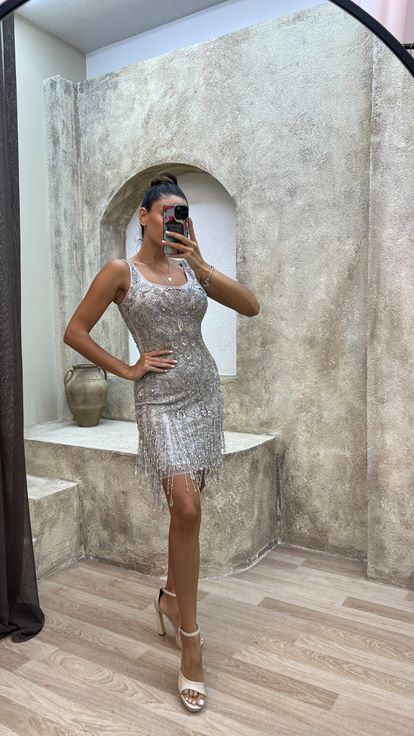 Robe grise brodée à franges Midi Longueur