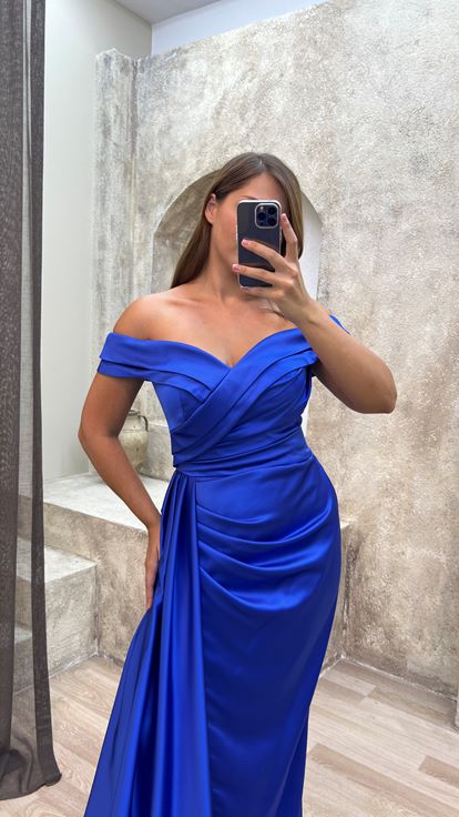 Saks Kayık Yaka Bel Detay Saten Büyük Beden Abiye Elbise