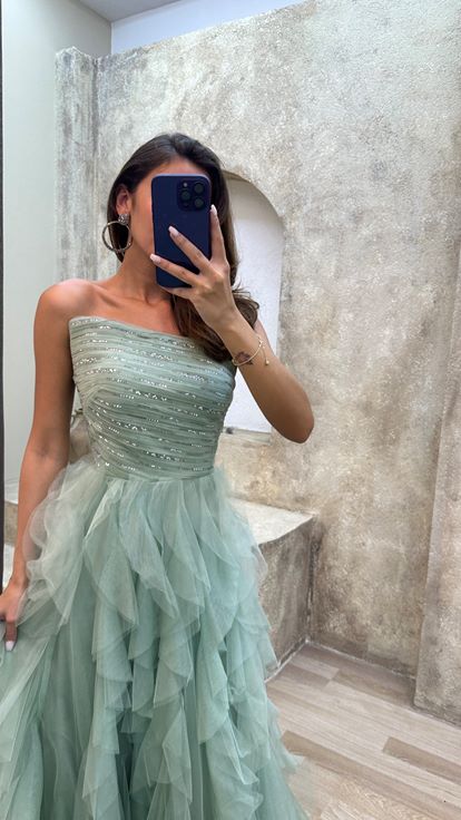 Mint Yeşili Straplez Göğsü İşlemeli Kat Kat Tül Detay Elbise