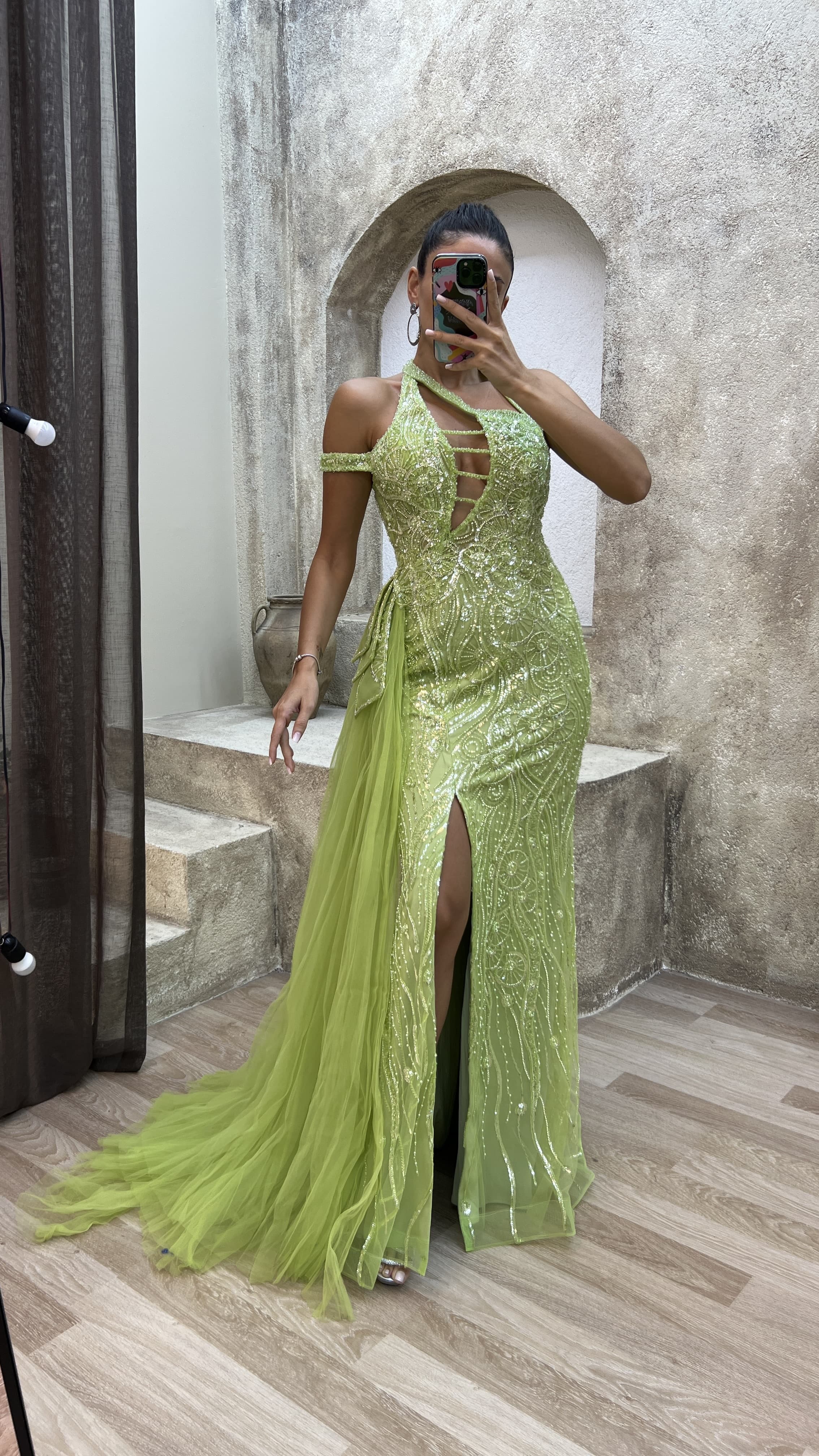 green rope dress Glamrae Elegant Satin 3D Embellished Dress,Luxurious Handcrafted Pleated 2 In 1 A-Line Silhouette With Train For Wedding,Prom,Evening Formal Events while the tiered midaxi hemline offers a versatile finish. Green Rope Strap Embroidered Special
