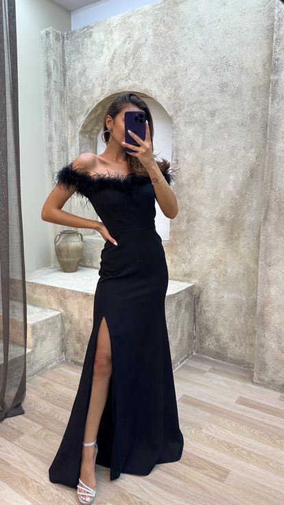 Détail de plumes de poitrine noire Robe de soirée