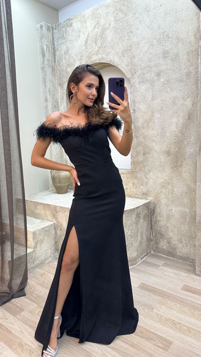 Détail de plumes de poitrine noire Robe de soirée