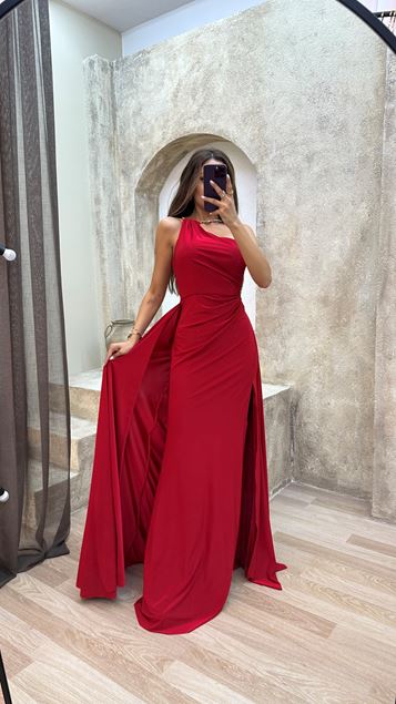 Vestido De Noche De Diseño Detallado De Cuello Rojo