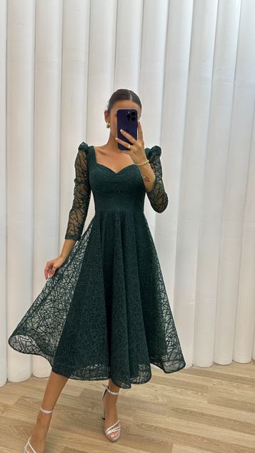 Dettaglıo Della Scella Verde Emerald Detae Drapelı Desıgn Abito Da Sera