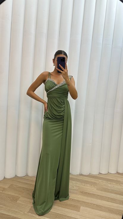 Haki Omuz Detay İşlemeli Drapeli Abiye Elbise