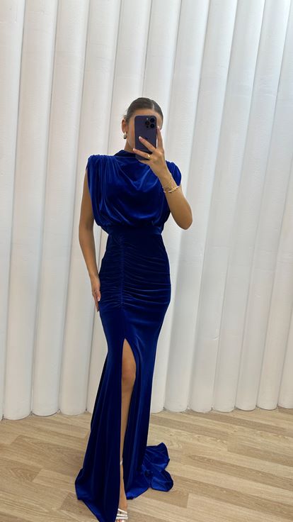 Saks Bat Bat Sleeve Design Velvet Evening Dress