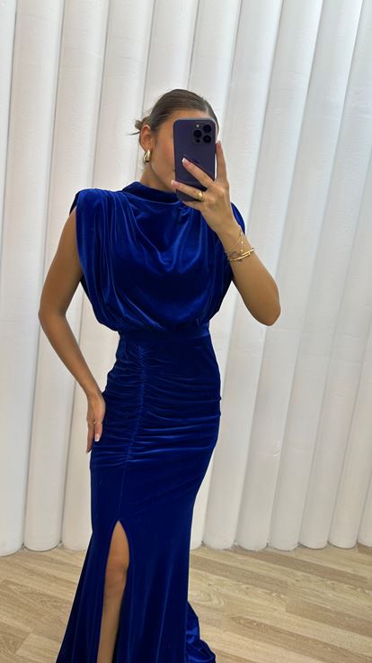 Saks Bat Bat Sleeve Design Velvet Evening Dress