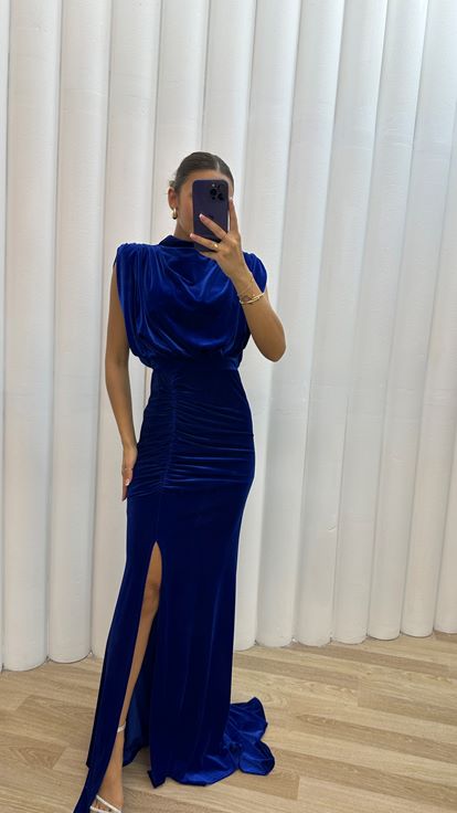 Saks Bat Bat Sleeve Design Velvet Evening Dress