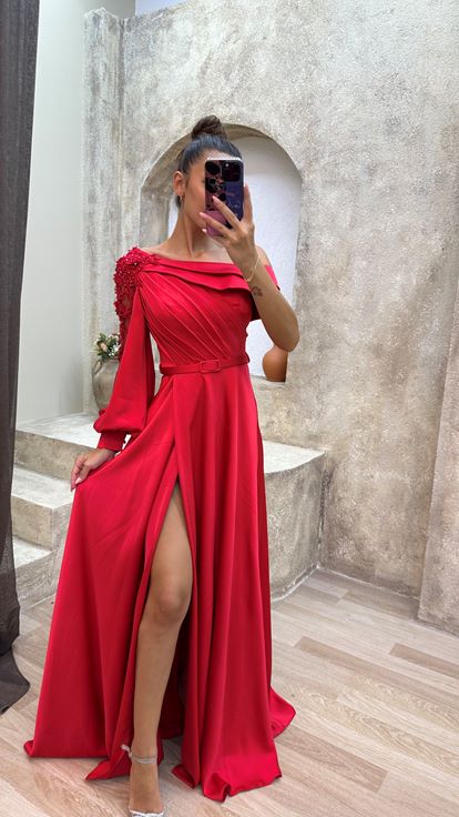 Red Single Sleeve Flower Processing Detail Drape Design Evening Dress