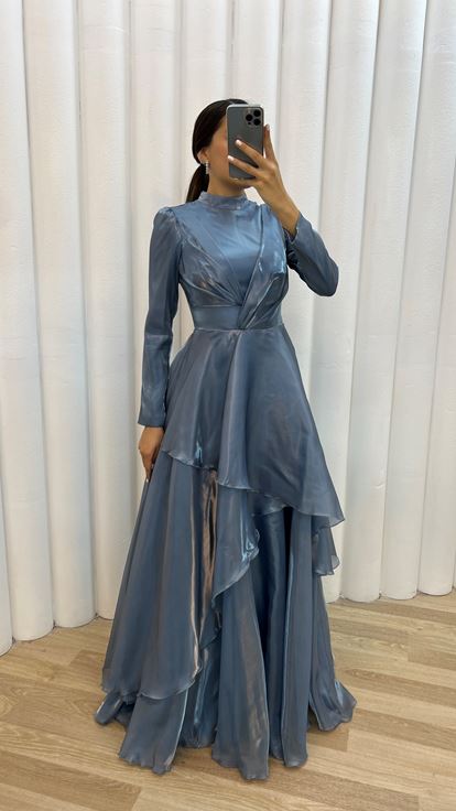 Blue Brooch Detail Flywheel Design Evening Dress Dress