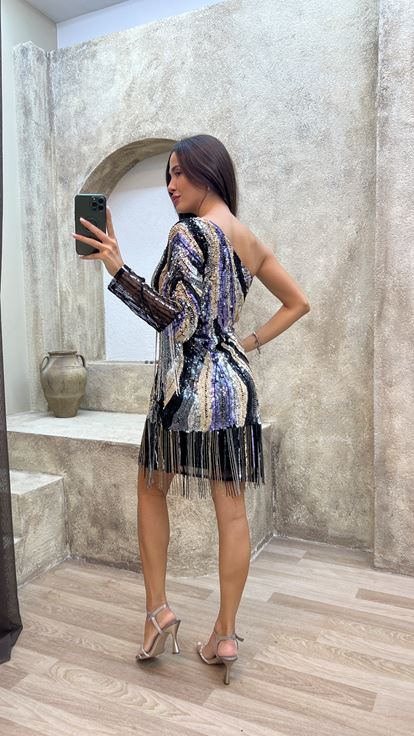 Schwarzes  schulterfreies  mit Fransen besetztes und individuell besticktes Designer Kleid von One Shoulder