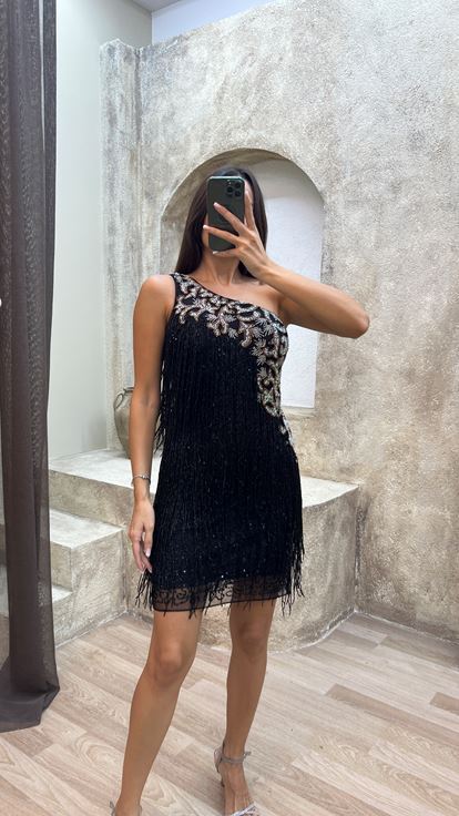 Schwarzes  schulterfreies  mit Fransen besetztes und individuell besticktes Designer Kleid von One Shoulder