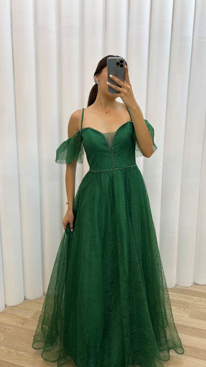 Hombros verde esmeralda Tul detalle diseño bordado vestido de noche