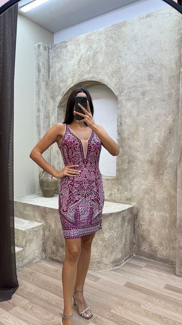 Vestido de diseño especial de Fusya V Yaka Break Detalle