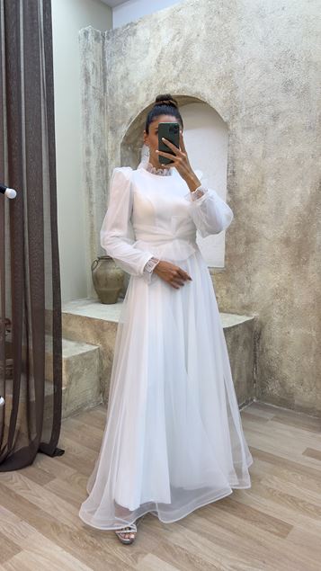 Beyaz Balon Kol Bel Detay Tasarım Abiye Elbise