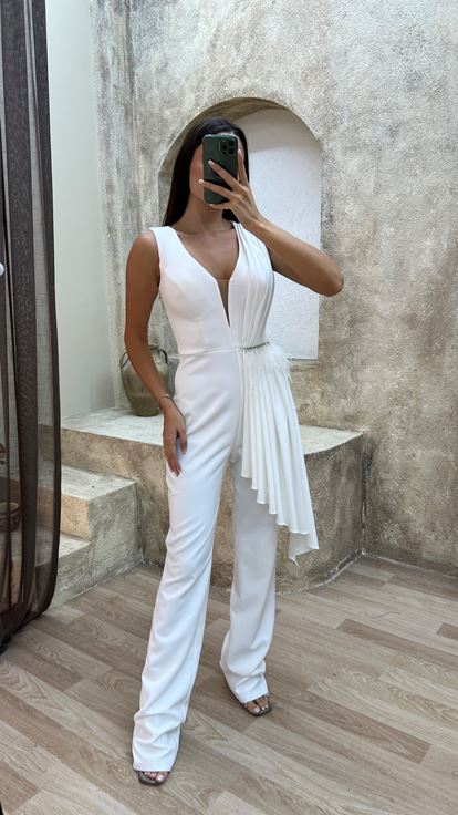 Beyaz Bel Detay Pliseli Tasarım Tulum