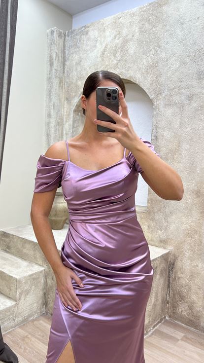 Lıla shoulder detail mini satin dress